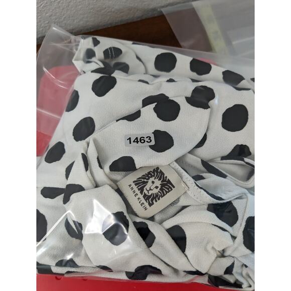 Anne Klein Polka Dot Print Blouse Medium Black White‎ Front Tie Top Short Sleeve - Picture 10 of 11